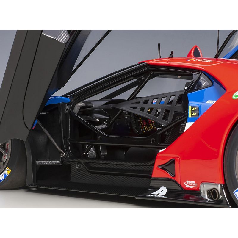 Ford GT #68 Sebastien Bourdais - Joey Hand - Dirk Muller 24H of Le Mans (2019) 1/18 Model Car by Autoart, 4 of 7
