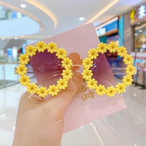 MyKids-Usa Girls Lovely Sunflower Round Frame Sunglasses - 1 of 2