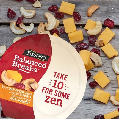 Sargento Balanced Breaks Natural Sharp Cheddar, Sea-Salted Cashews &#38; Cherry Juice-Infused Dried Cranberries - 4.5oz/3ct