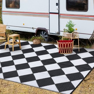 Outdoor patio rug, plastic straw. Waterproof, reversible, modern geometric trellis. For porch, RV, backyard, pool, picnic, beach, camping - 1 of 4