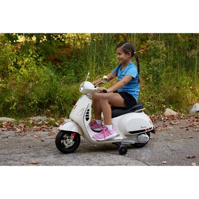 Huffy 6V Vespa 801 Ride-On Scooter - White_6