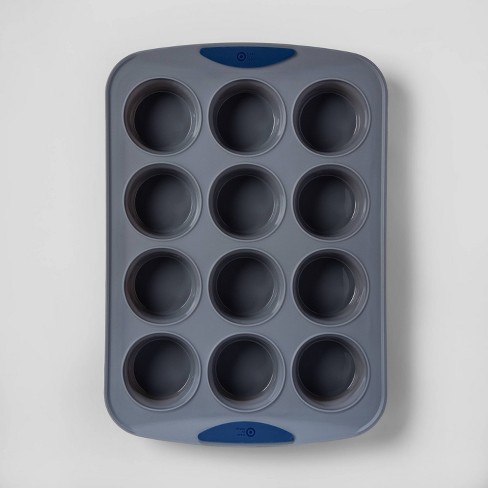 silicone muffin pan vs metal