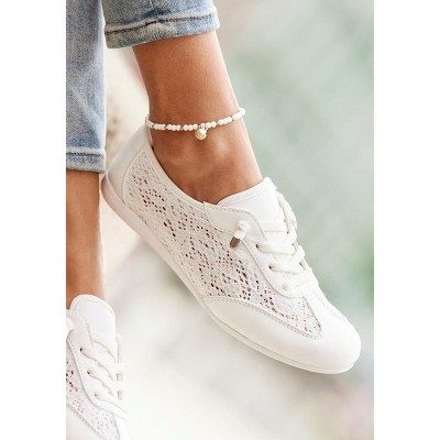Женские кроссовки Lascana Women's Lace Detail Sneakers - LASCANA - White Lace 7 — фото 4