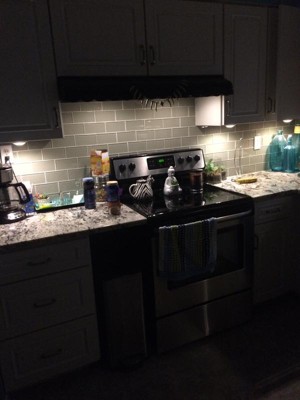 Brilliant Evolution Stick On Lights with Remote - Lights for Under Cabinets  in Kitchen - Under Cabinet Lighting - Wireless Tap On LED Puck Lights 