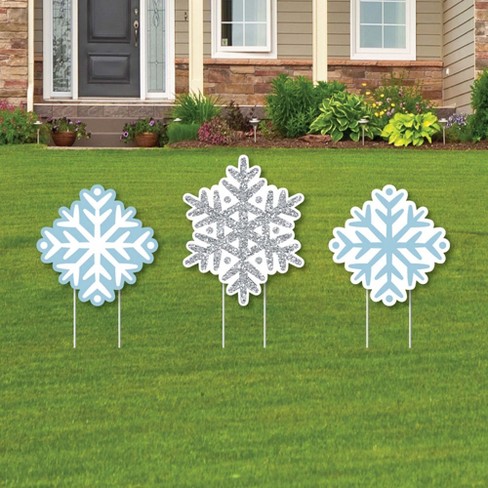8 & 10 Flat Plastic Hanging Snowflakes 10pc Christmas Yard Art Yard Card  Lawn Sign Set 