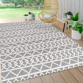 Aylan High-Low Pile Knotted Trellis Geometric Indoor/Outdoor Area Rug  - JONATHAN Y