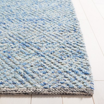 Hand-Tufted Coastal Charm Blue Wool 4' x 6' Braided Area Rug