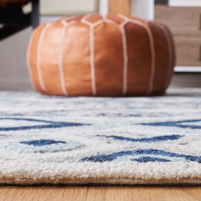 Hand-Tufted Blue and White Wool Geometric Area Rug, 5' x 8'