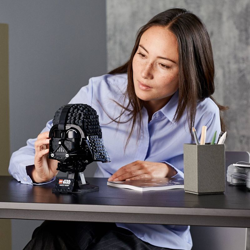 LEGO Star Wars Darth Vader Helmet Set 75304, 4 of 13
