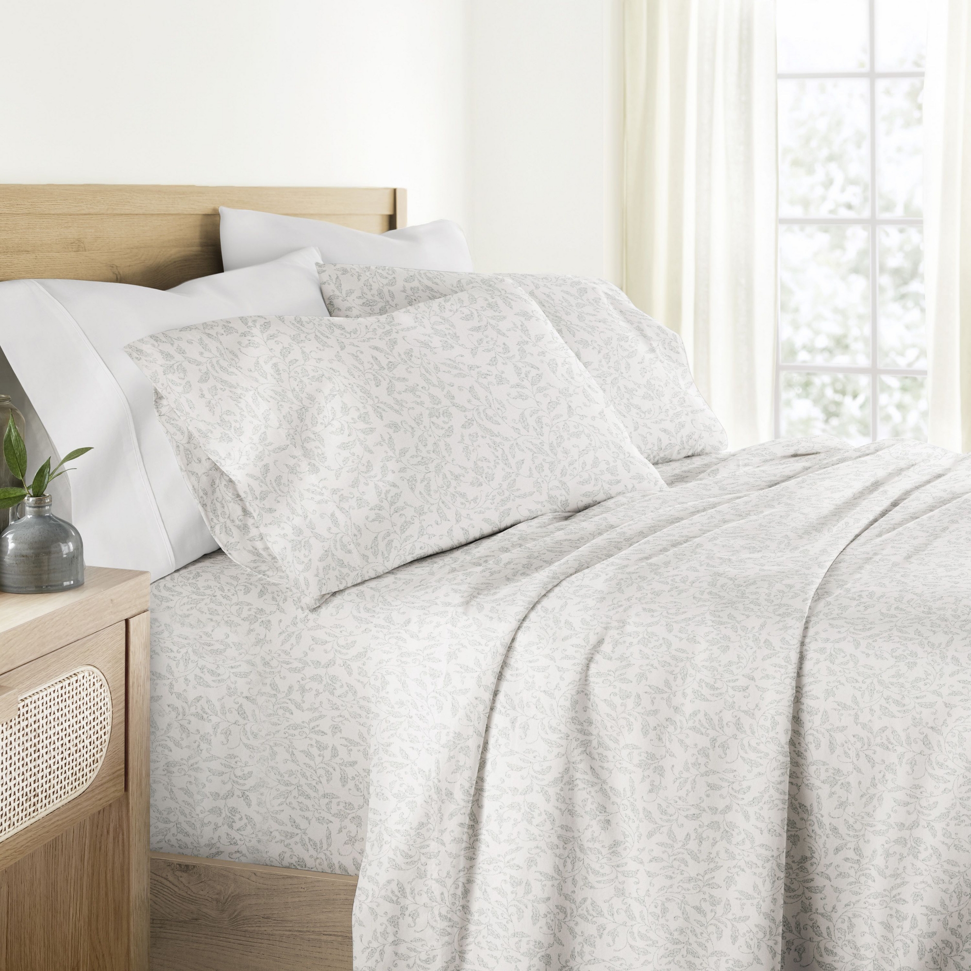 Romantic Vines Cotton Sheet Set – 300 TC Sateen Cotton, Machine Washable, Soft & Stylish Pattern - Becky Cameron, Eucalyptus, Queen