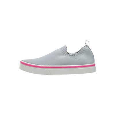 slip resistant shoes target women's