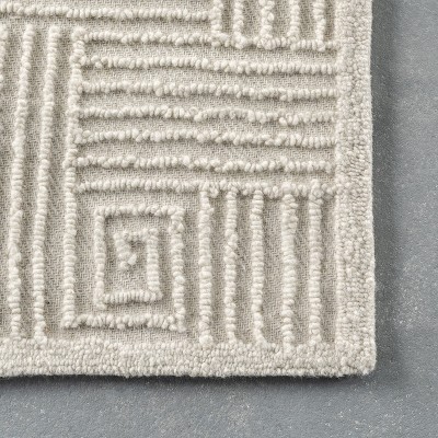 Ivory Geometric Hand-Hooked Wool 4' x 6' Area Rug