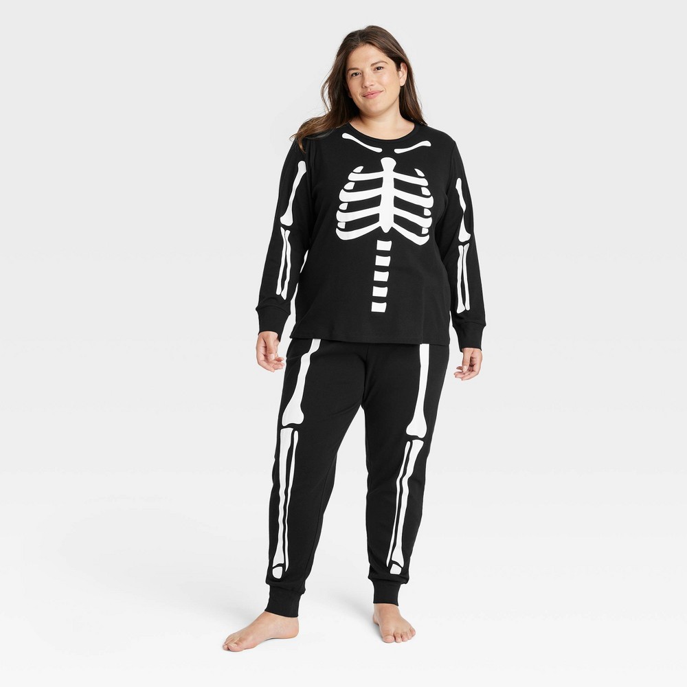 Women's Plus Size Halloween Skeletons Matching Family Pajama Set - Hyde & EEK! Boutique Black 2X