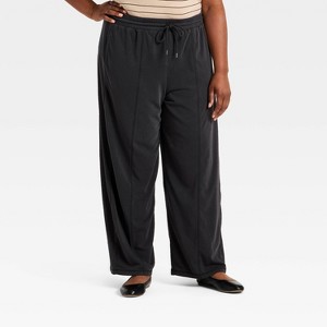 Women's Mid-Rise Fleece Tapered Ankle Sweatpants - Universal Thread™ - 1 of 3