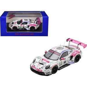Porsche 911 GT3 R LMGT3 #85 