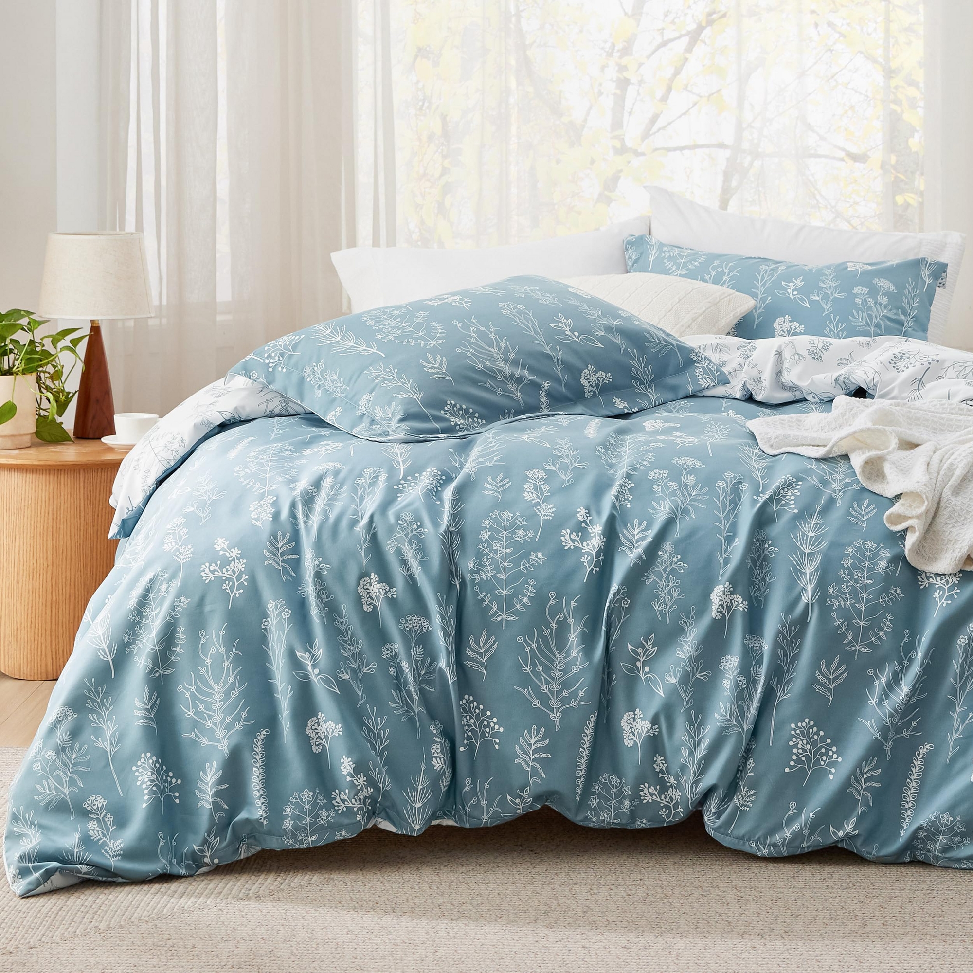Bedsure Mineral Blue California King Size 3 Piece Comforter Set Cute Floral Soft Reversible Botanical Flowers Bedding Includes 2 Pillow Shams