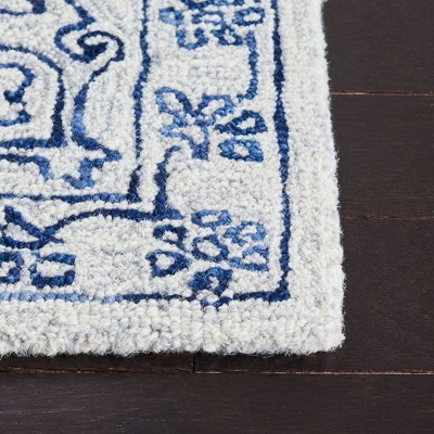 Ivory Elegance Hand-Tufted Wool Rectangular Area Rug, 4' x 6'