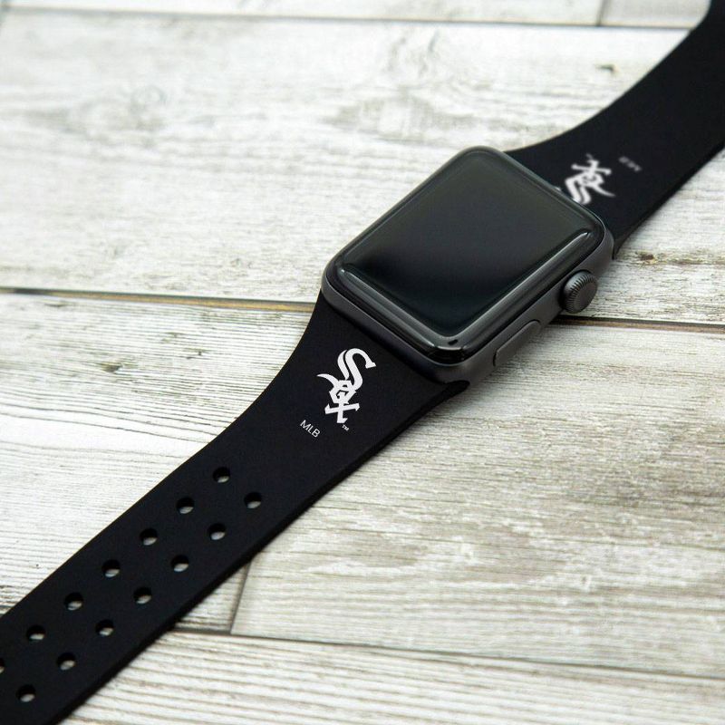 MLB Chicago White Sox Apple Watch Compatible Silicone Band - Black
, 3 of 4