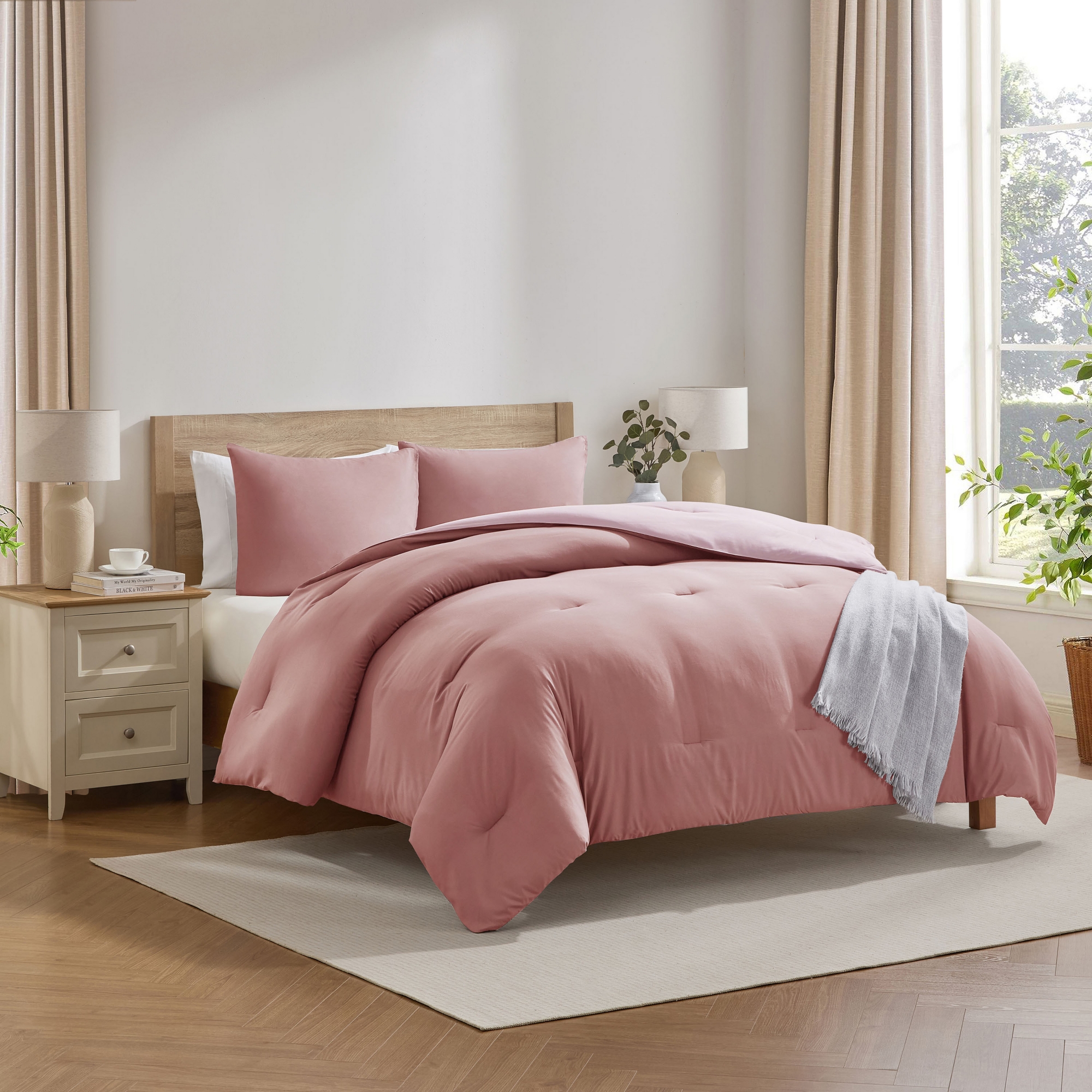 Queen Reversible Tufted Comforter Set