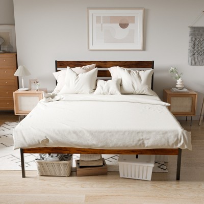 FURNIinspire Beds Queen Size Iron Platform Bed Frame with Rustic Wood Headboard, Modern Minimalist Bed, Bedroom Furniture, Brown, 82.28"*60.63"*39.37"