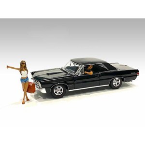 Hitchhiker 2 piece Figurine Set (White Shirt) for 1/24 Scale Models by American Diorama - 1 of 4