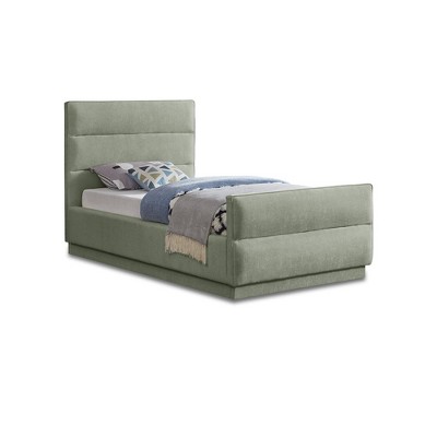 Meridian Furniture,Paxton Chenille Fabric Bed
