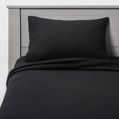 black bed sheets