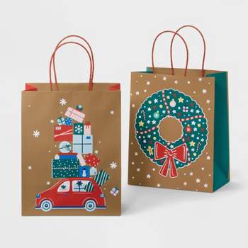 2pk Cub Gift Bags with Retro Car/Christmas Wreath - Spritz™