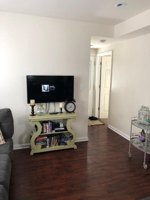 Guest review image 2 of 3, zoom in