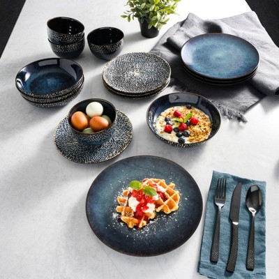 Green Ceramic 16-Piece Round Dinnerware Set, Service for 4