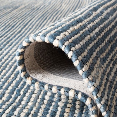 Handmade Marbella Round Blue/Ivory Wool Blend Area Rug, 5&#039; x 8&#039;