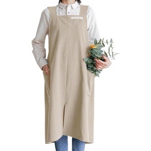 Elegant and Practical: Unisex Cross-Back Apron in Soft Cotton - Features Convenient Pockets for a More Organized Cooking Experience - 1 of 4