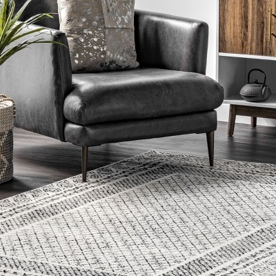 Arabella Light Grey Synthetic Bordered Area Rug, 4' x 6'