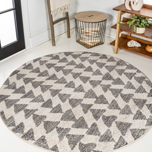 Aisha Moroccan Triangle Geometric Indoor Area Rug - JONATHAN Y - 1 of 4