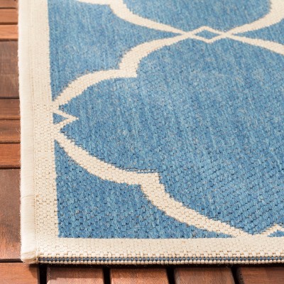 Beach House Blue and Creme Synthetic Rectangular Area Rug 6'7"x9'2"