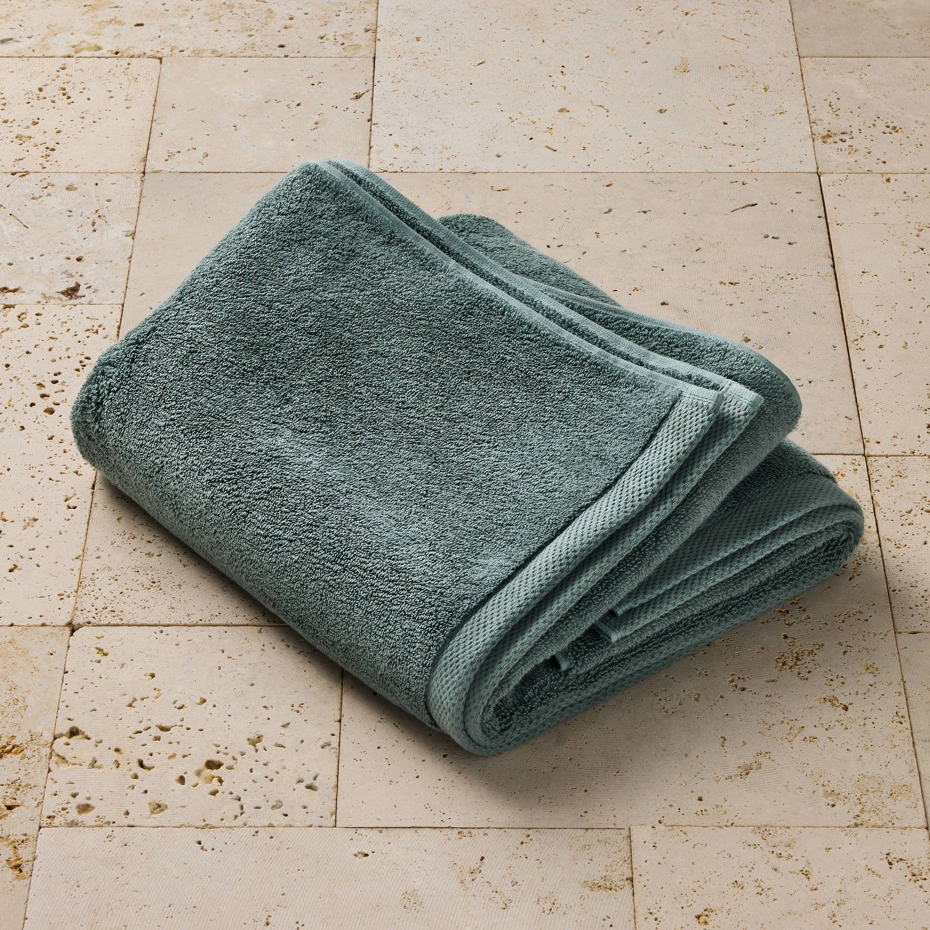 Organic Bath Towel Dark Teal Blue - Casaluna™: Heavyweight Organic Cotton, Fade-Resistant, GOTS Certified