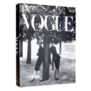 In Vogue - by  Alberto Oliva & Norberto Angeletti (Hardcover) - 1 of 1