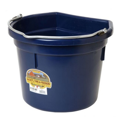 Little Giant Heavy Duty Space Saving Ergonomic Versatile 22 Quart Flat Back  Plastic Animal Feed Bucket with Metal Handle, Navy