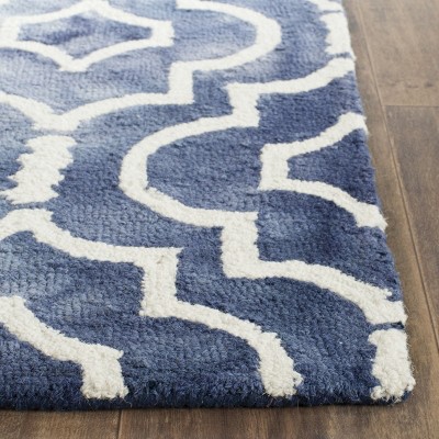 Hand-Tufted Navy and Ivory Wool Rectangular Area Rug, 4' x 6'