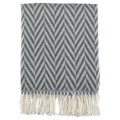 20 Lovely French Farmhouse Finds at Target on Hello Lovely! #frenchfarmhouse #frenchdecor #homedecor #interiordesign #frenchcountry