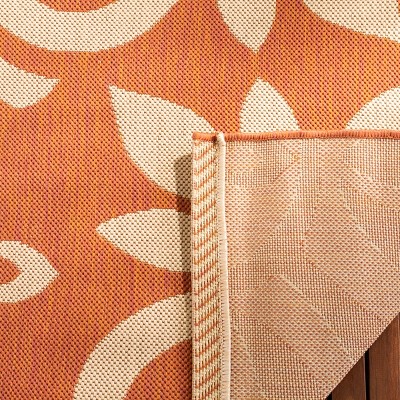 Cinnamon Stick Floral Tufted Reversible Indoor/Outdoor Rug 8' x 11'2"