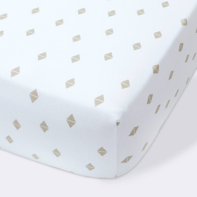 Fitted Crib Sheet Diamonds - Cloud Island™ White/Beige