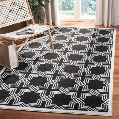 Anthracite and Ivory Geometric Outdoor Area Rug, 5' x 8'