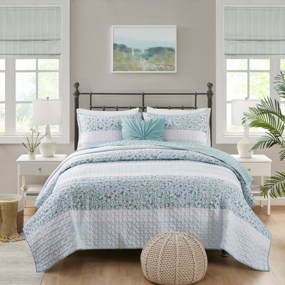 4 Pcs Stylish Seersucker Floral Print Quilt Set, Farmhouse Style Extraordinary Touch Bedding Set, Lace Trim Coverlet Set with Matching Throw Pillows