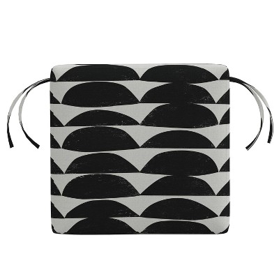 Skyline Furniture 18"x18" Outdoor Chair Cushion Halfmoon Black White: Geometric Pattern, Zippered, Water-Resistant