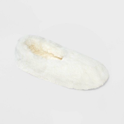 Women's Faux Fur Cozy Pull-on Slipper Socks With Grippers - Ivory S/m ...
