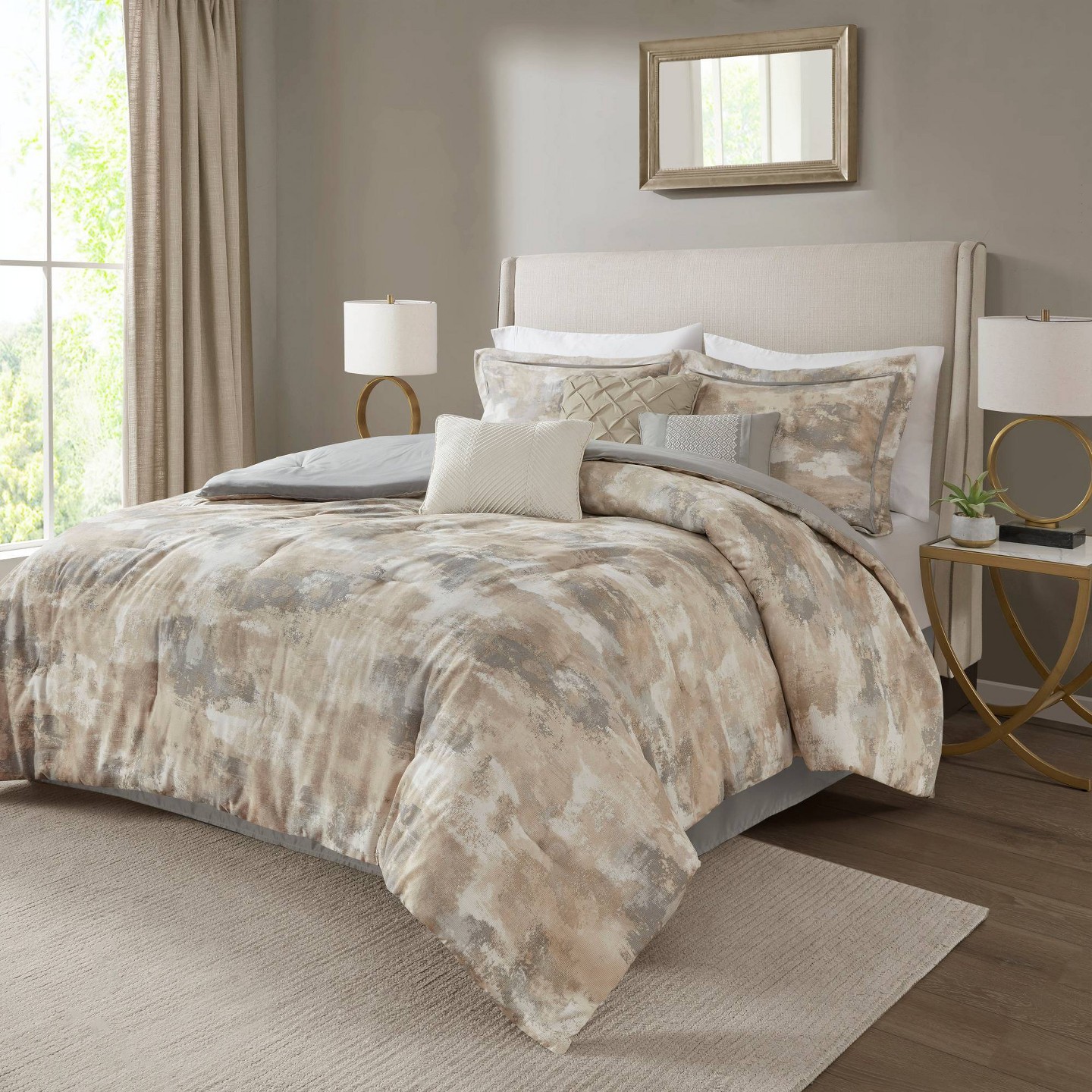 Комплект с одеялом Madison Park 7pc Queen Mist Comforter Set - Gray, Hypoallergenic, Modern Bedding, Embroidered Details, 3 Decorative Pillows, цвет: Серый — фото 2