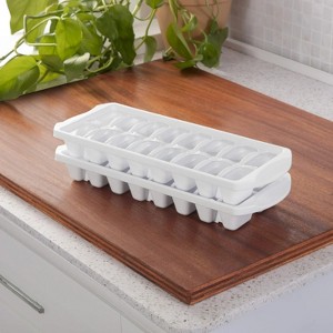 LunaLulinlk White stackable ice trays, set of 2, 16 ice trays per tray, BPA free - 1 of 4