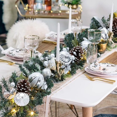 Gaomon 6 Feet Christmas Garland with Lights for Mantle, Lighted Battery Operated Xmas Garland with Silver White Balls Pine Cones
