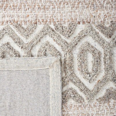 Ivory and Beige Handwoven Wool Area Rug, 3' x 5'